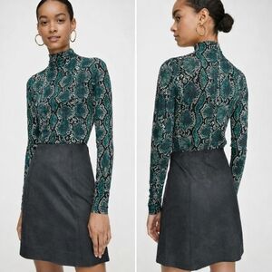 Aritzia- Babaton Hopper Mini Suede Skirt Size 2